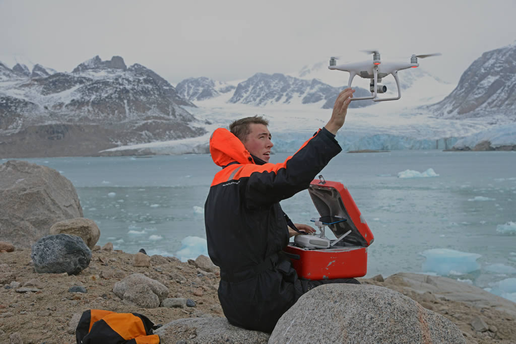 Drone flight in Fuglefjorden in September 2016. PHOTO: Per Holmlund | Bridge Builder Expeditions Spitsbergen, Voyage I, 2016.