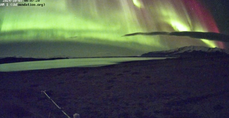 THE FIELD STATION SOLANDER’S EYE | Breiðamerkurjökull | Vatnajøkull National Park | Iceland. Many hours of intense northern lights during the night are the result of heavy solar storms in recent days..
www.ikfoundation.org/fieldstat…