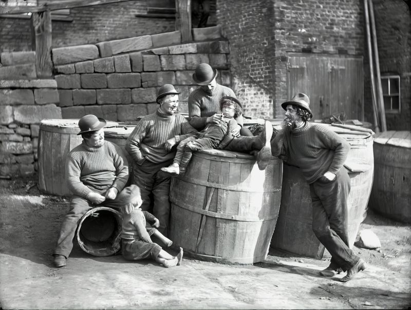 This photograph by Frank Meadow Sutcliffe is clear evidence once more that in Whitby, the knitted woollen ganseys were worn both by adult fishermen and their sons. (Courtesy: Whitby Museum, Photographic Collection, Sutcliffe 24-33E. Whitby Lit. & Phil.) 